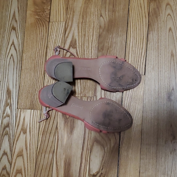 STEVEN By Steve Madden Olyvia T-Strap Block Heels - Picture 6 of 6